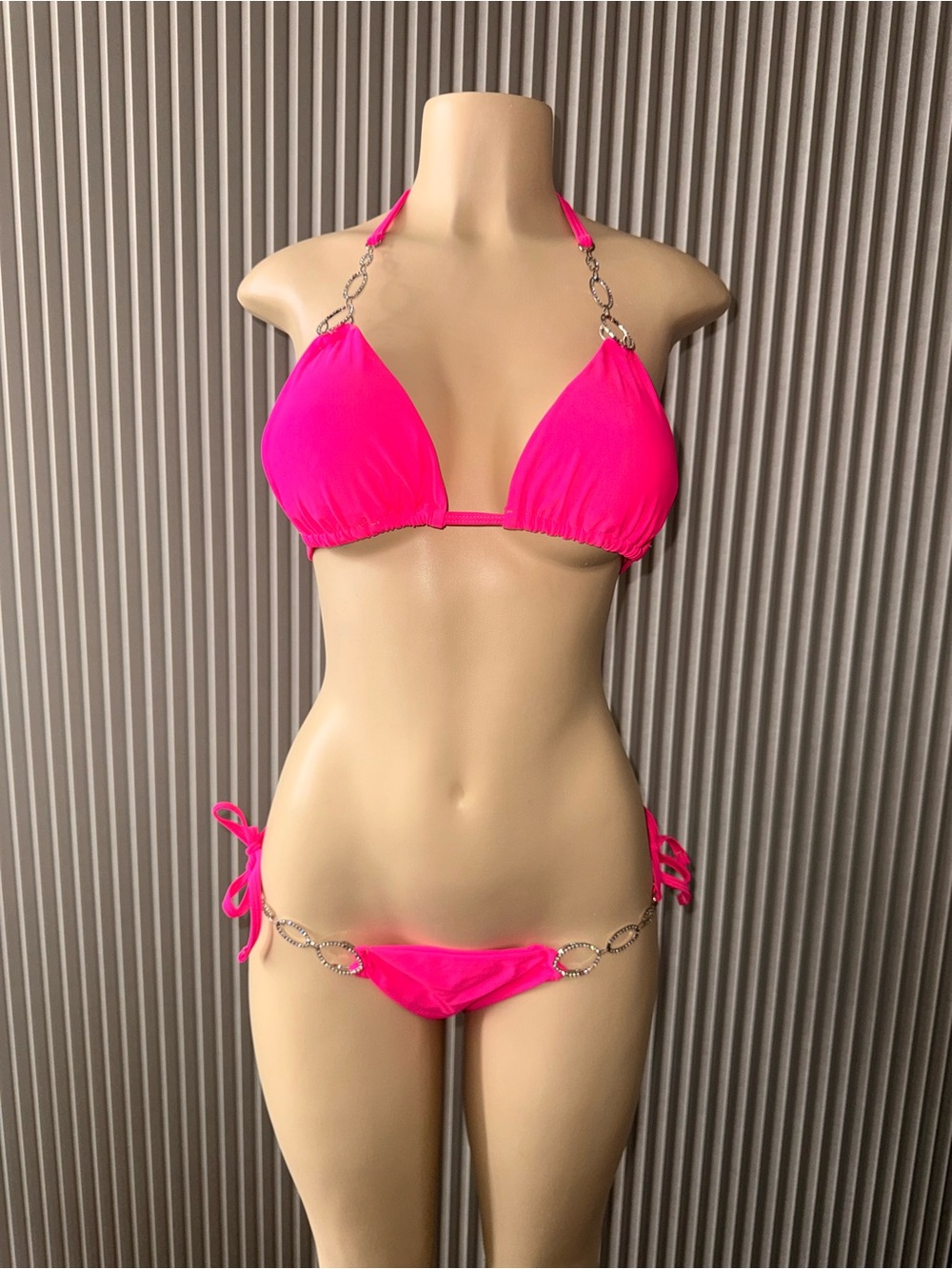 Women’s Pink Chain-Accent Triangle Bikini 👙